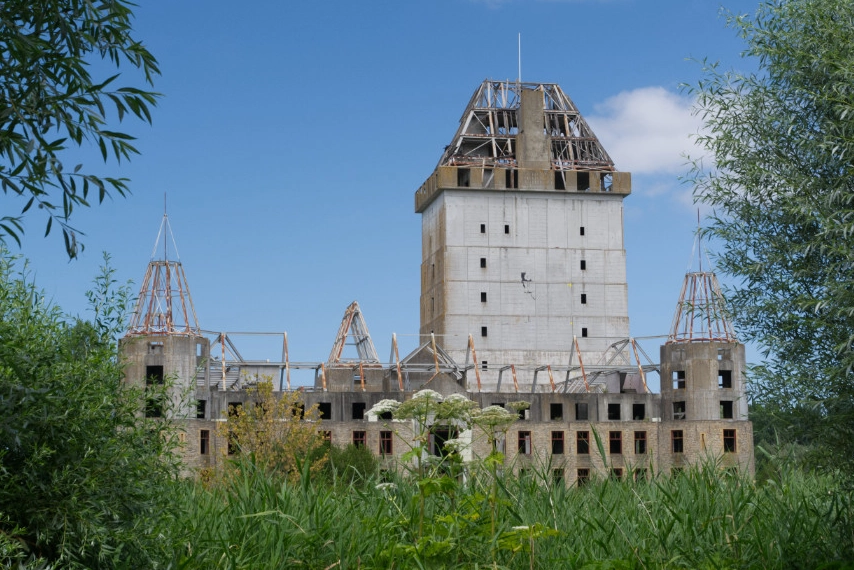 Never finished newly built castle, Almere
